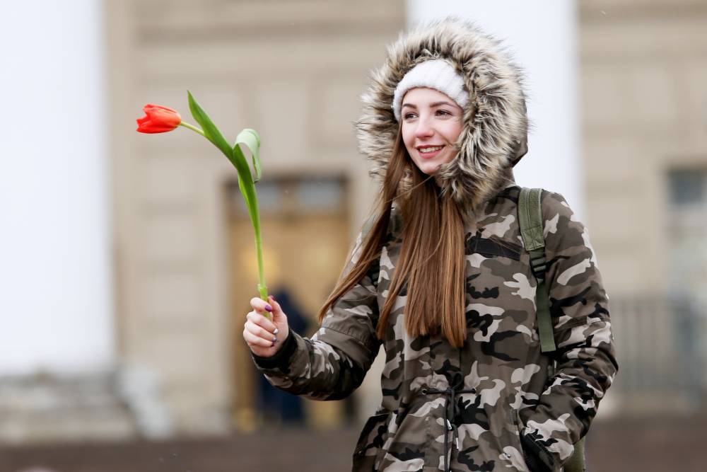 Большинство россиян считают 8 Марта просто «женским» праздником