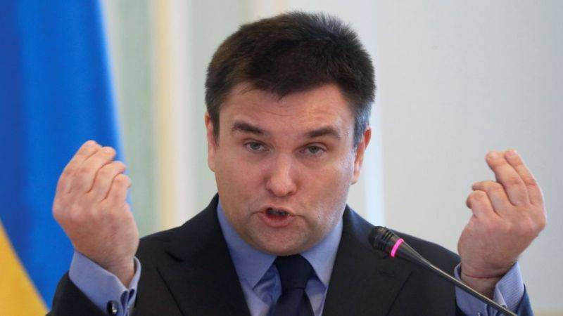 Климкин призвал остановить минский процесс до отмены «путинской паспортизации»