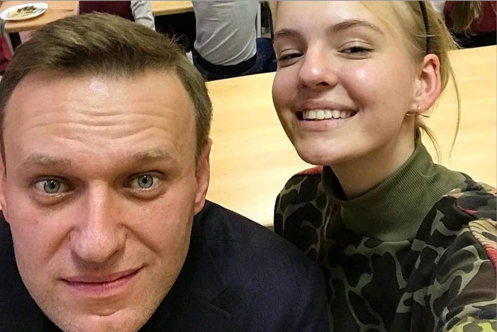 Суд заблокировал проездной дочери Навального по делу, в рамках которого также проходят двух- и трехлетние дети сотрудников ФБК