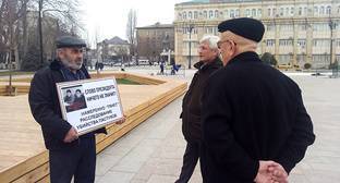 Гасангусейнов в 58 раз подал заявку на митинг в Махачкале
