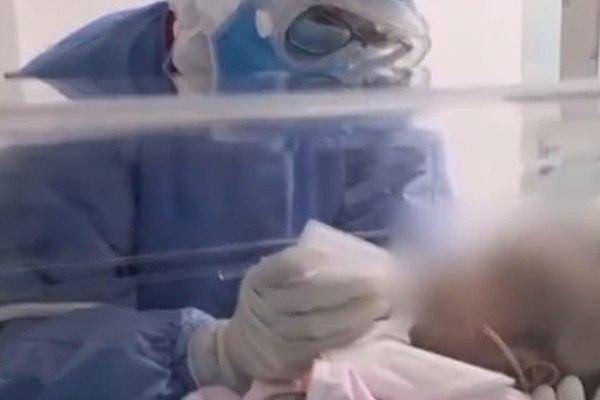 В Китае вылечили самого маленького пациента, заразившегося коронавирусом