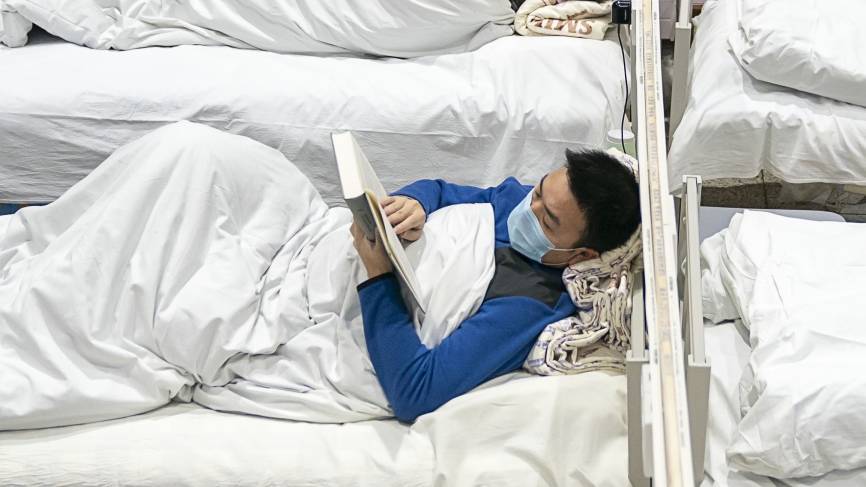 Китайские ученые предупредили об изменениях симптомов коронавируса