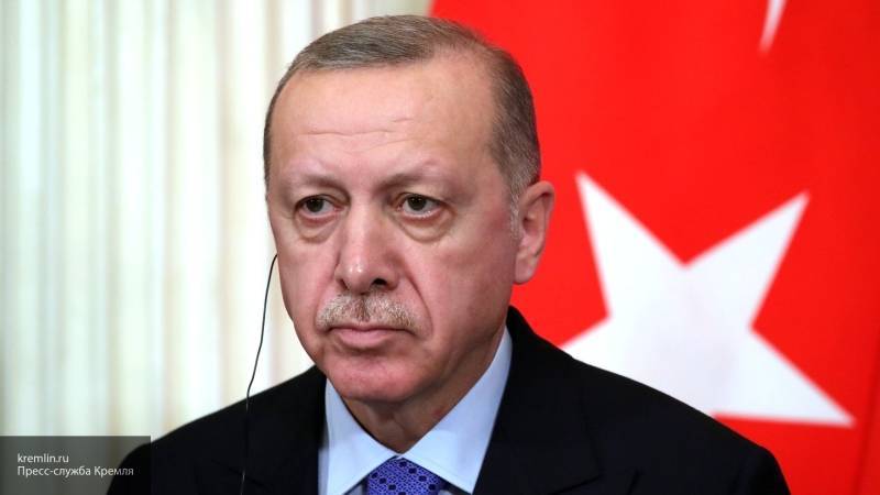 СМИ сообщают, что Эрдоган запретил беженцам переправляться в ЕС через Эгейское море