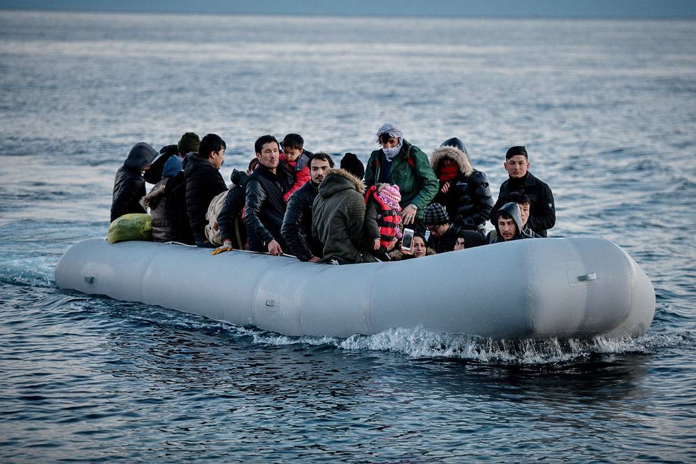 Турция запретила беженцам переправляться через Эгейское море