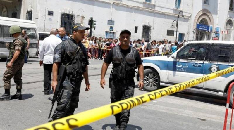 Террористы-смертники подорвались возле посольства США в Тунисе