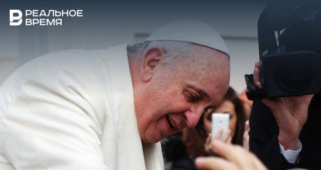 Из-за коронавируса папа Римский стал проводить проповеди онлайн