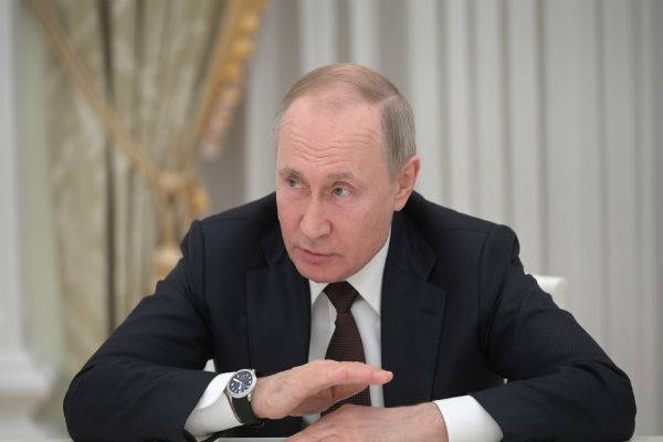 Путин поручил реформировать миграционные режимы