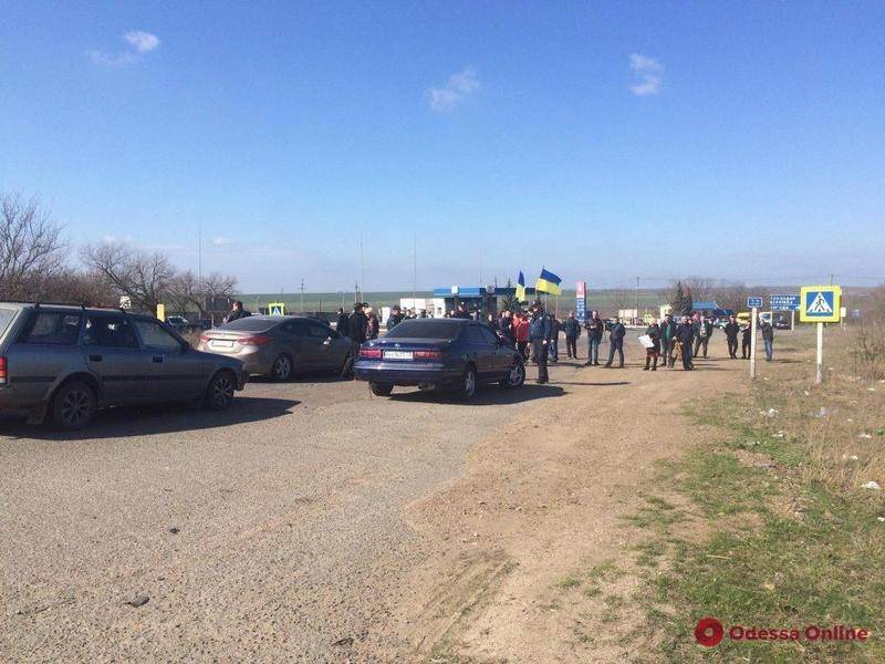 Украинцы на три часа заблокировали Приднестровье