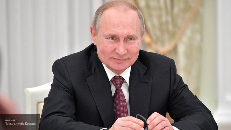 Путин назвал россиянок самыми лучшими в мире женщинами