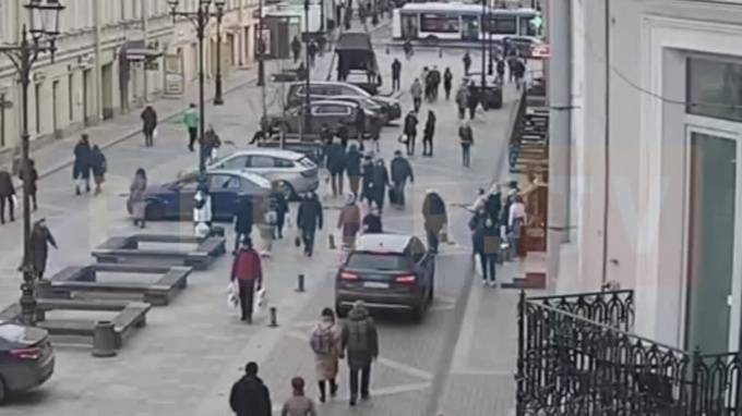 Опубликовано видео момента ДТП с наездом на пешехода на 1-й Советской