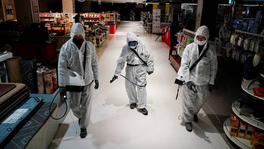 Власти Нью-Йорка ввели режим чрезвычайной ситуации из-за коронавируса