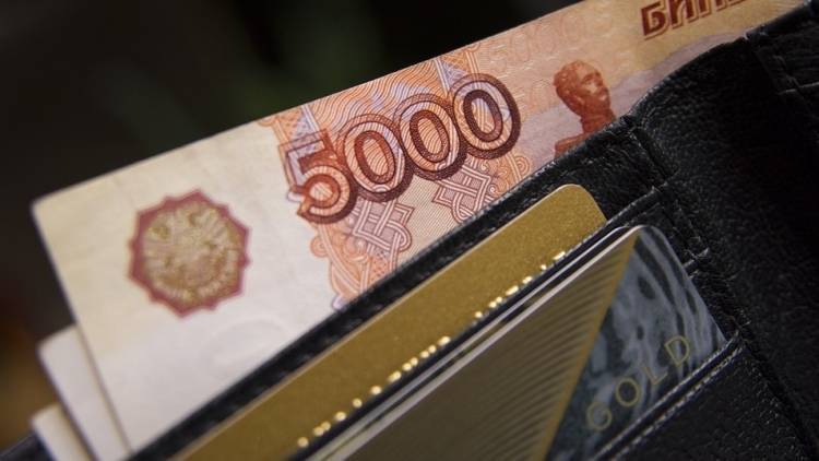 Россияне взяли микрозаймами более 2,5 миллиардов рублей на подарки к 8 марта