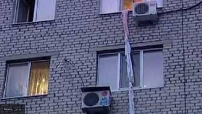 Житель Набережных Челнов упал с высоты одиннадцатого этажа, спускаясь по простыням
