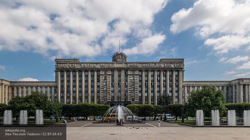 Акция «Ни шагу без комплиментов» пройдет на Московской площади Петербурга