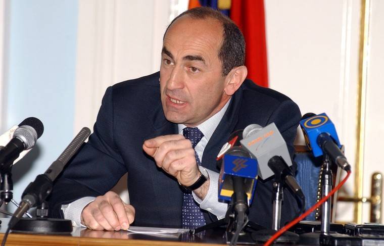 Бывшего президента Армении Кочаряна госпитализировали