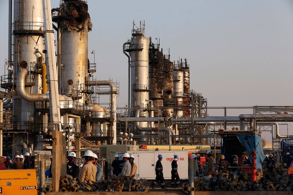 Bloomberg: Саудовская Аравия увеличит добычу нефти и снизит цены на нее