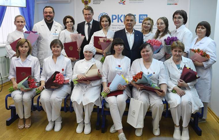 Минздрав наградил врачей из Казани за помощь россиянам с Diamond Princess