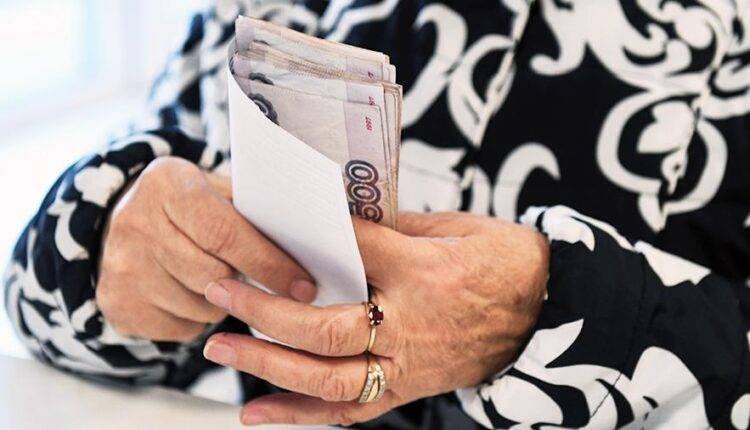 Стало известно о жительнице Омска с пенсией в 52 тыс. рублей