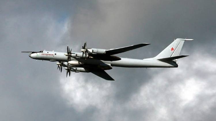 Полет Ту-142 над Северным Ледовитым океаном попал на видео
