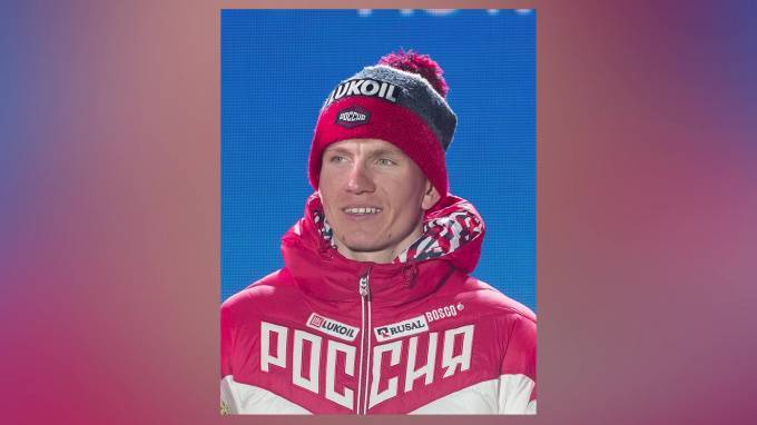 Большунов выиграл марафон на этапе Кубка мира по лыжам
