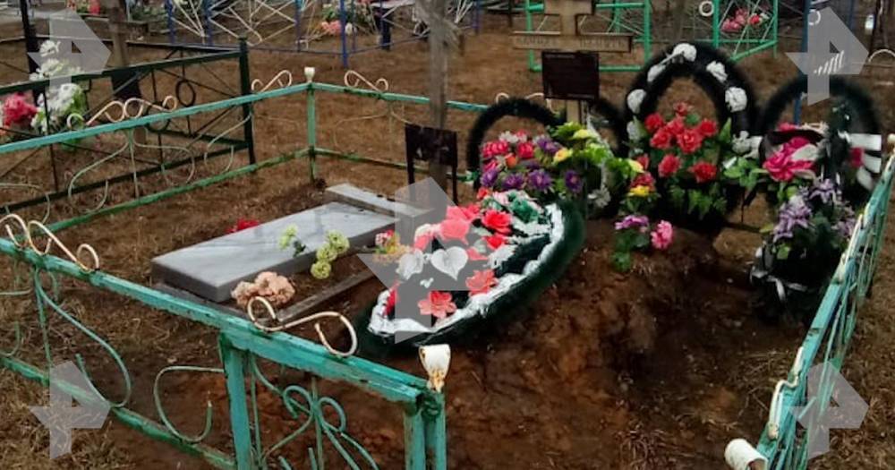 Вандалы спилили кресты и повалили надгробья на рязанском кладбище