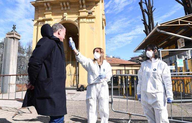 В Италии за сутки от коронавируса скончались более 100 человек
