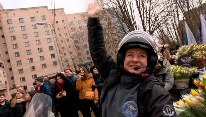 В Петербурге прошла акция в поддержку студентов-медиков, помещенных на карантин