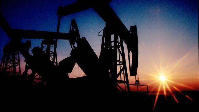 Мировые цены на нефть обрушились до минимума 2016 года
