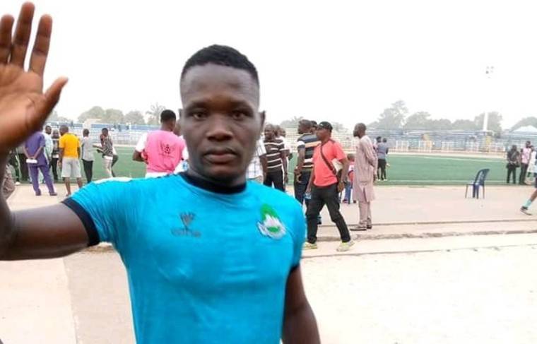 Нигерийский футболист умер после столкновения с другим игроком в ходе матча