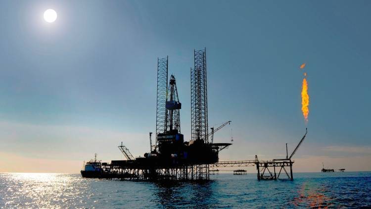 WSJ: Саудовская Аравия пытается захватить долю РФ на нефтяном рынке