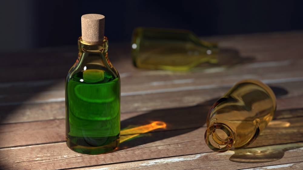 В Иране семь человек отравились метиловым спиртом, спасаясь от коронавируса