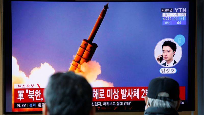 Северная Корея провела запуск трех снарядов