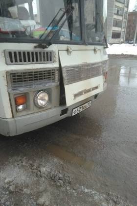 Народный корреспондент: «В столице Коми школьниц выгнали из автобуса из-за транспортной карты»