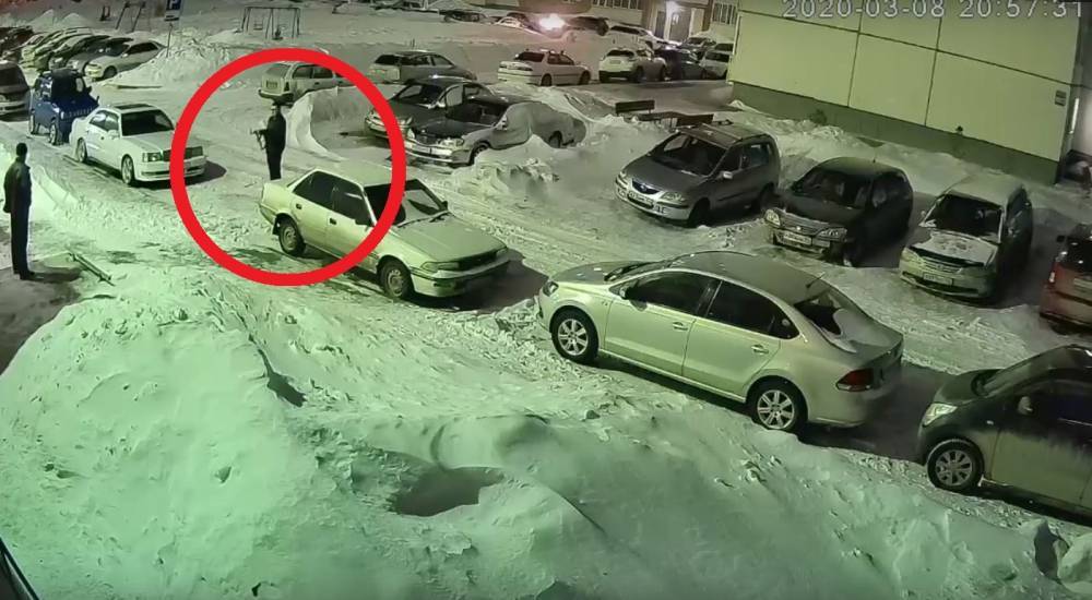 В Сети появилось видео стрельбы на улице в Новосибирске 8 марта