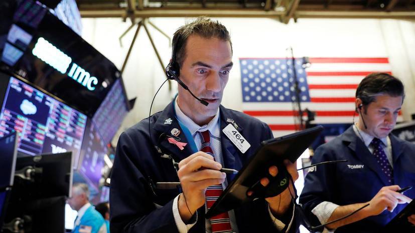 Американские биржи открылись падением на 7%