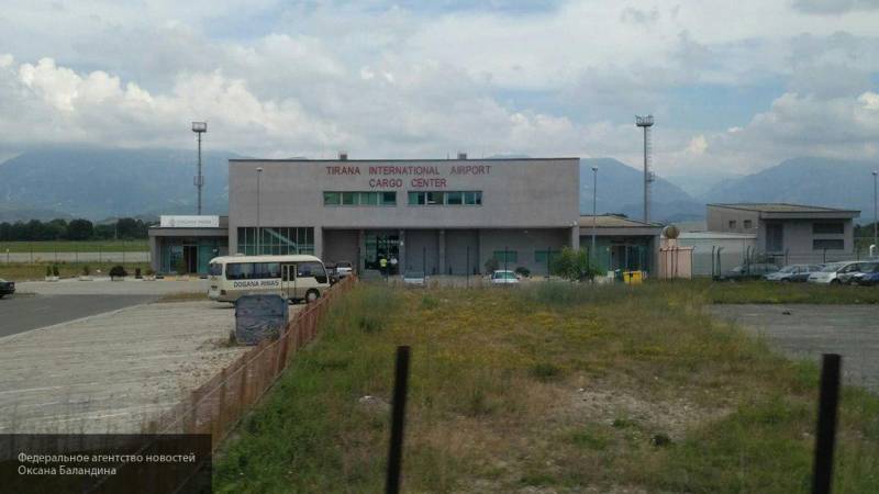Албания ограничила морское и воздушное сообщение с Италией из-за коронавируса
