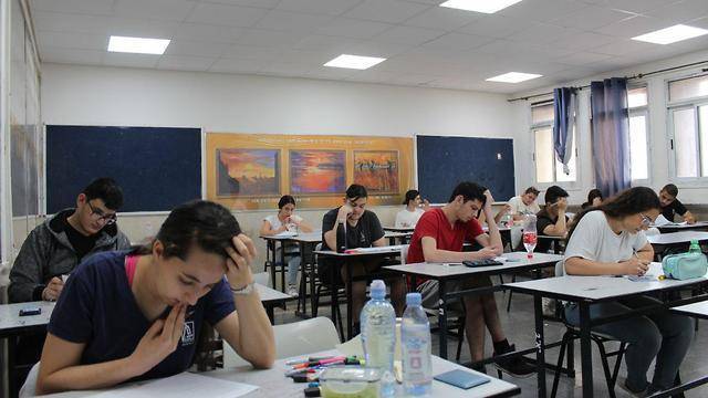 Из-за коронавируса: в школах Израиля могут отменить экзамены на аттестат зрелости