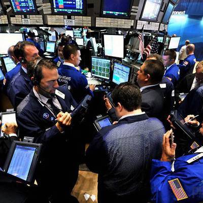 Нью-Йоркская фондовая биржа приостанавливала торги из-за обвала индексов