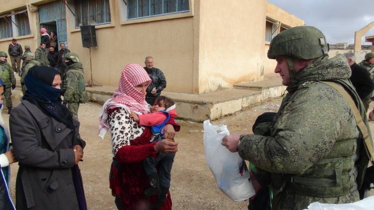 Российские военные оказали медицинскую помощь в Эль-Кунейтре