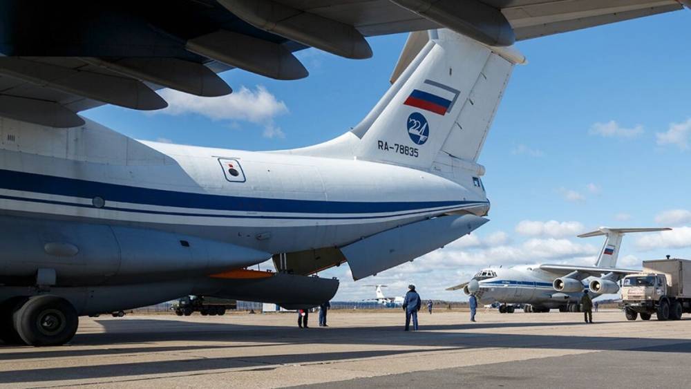 Самолет ВКС России с медицинским оборудованием вылетел в США