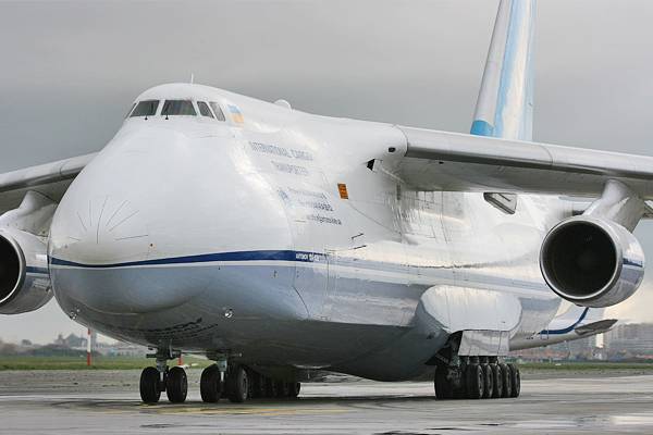 Россия отправила в США "очень-очень большой самолет" с медицинским грузом