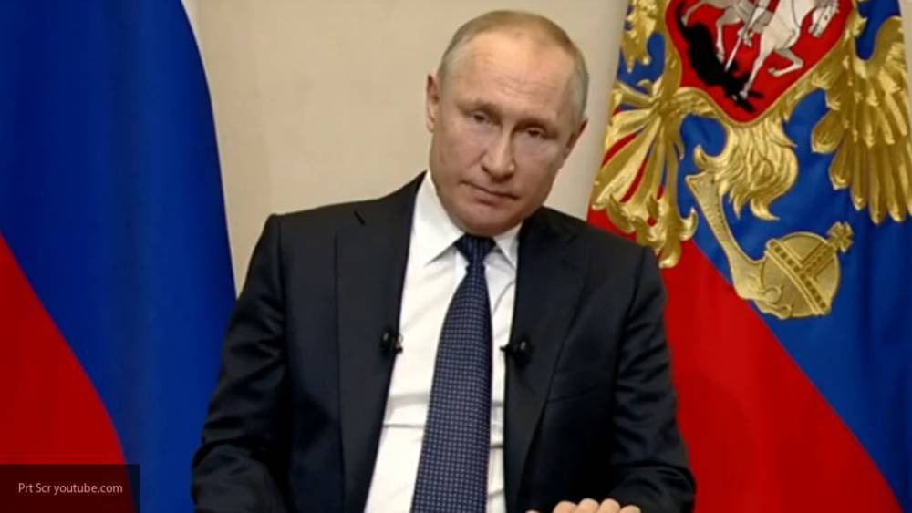 Путин поручил полпредам обеспечить борьбу с коронавирусом в регионах РФ