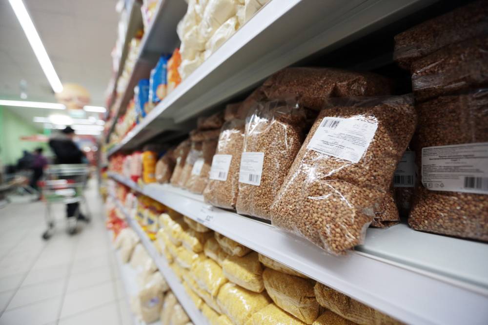 Белоруссия временно прекратила экспорт гречки, чеснока и лука