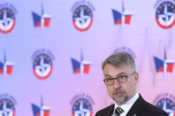 В Чехии коронавирус стал причиной политического скандала