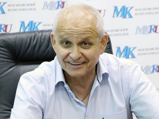 68-летний глава футбольного профсоюза Мирзоян станцевал под Михайлова: «Некогда скучать»