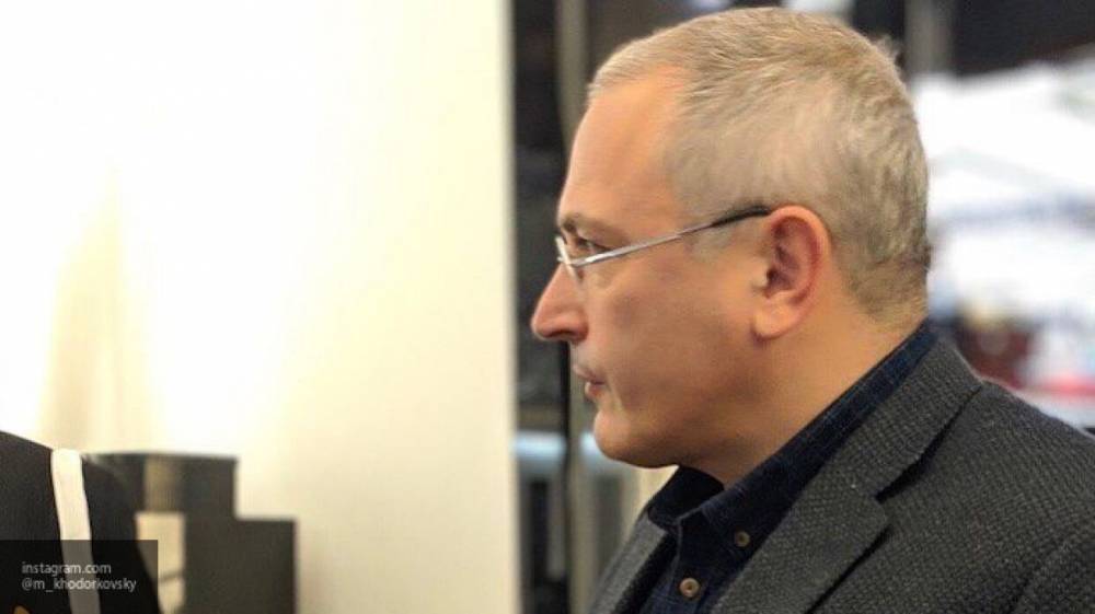 Песков раскритиковал участие Ходорковского в эфире "Эха Москвы"