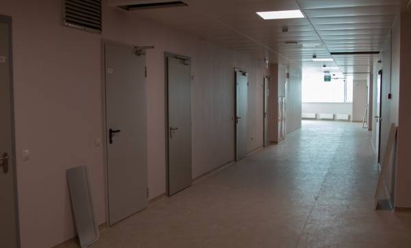 В инфекционном отделении больницы-долгостроя Нижневартовска откроется госпиталь для больных коронавирусом