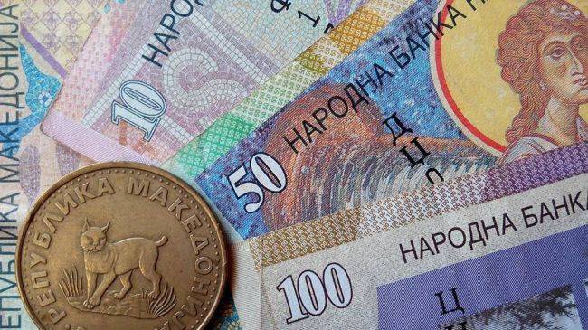 Первые лица Северной Македонии переходят на минимальный размер оплаты труда