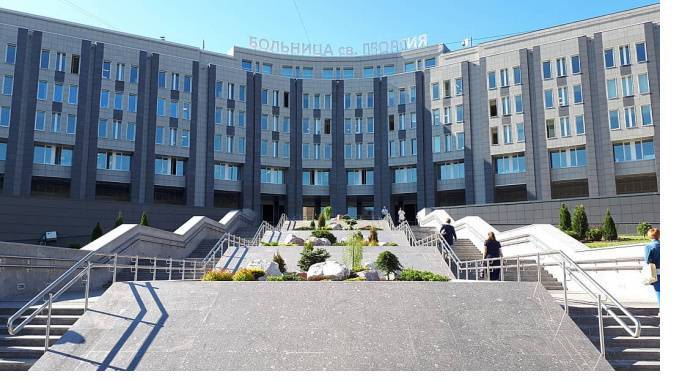 В трёх больницах Петербурга приостановили прием пациентов из-за пандемии коронавируса