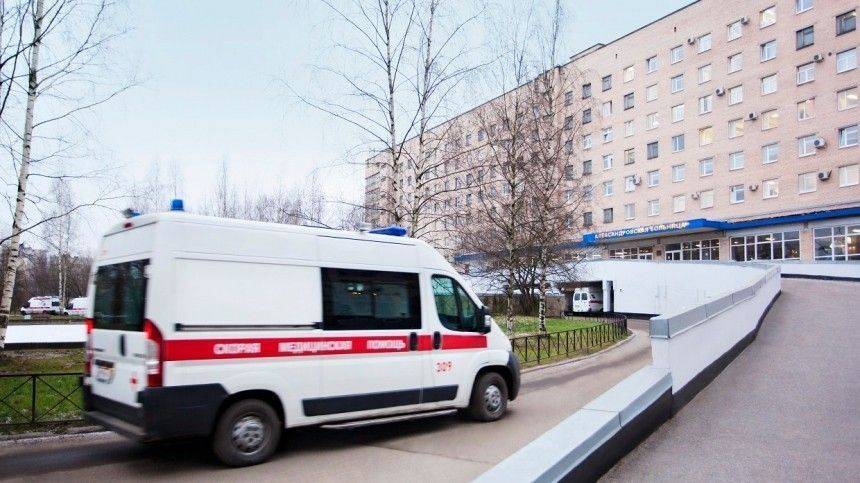Три больницы в Петербурге закроют на карантин из-за подтвердившегося COVID-19